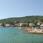 Apartamento Azureo With Ocean View By Stadtlandnest Opatija