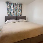 Azureo With Ocean View By Stadtlandnest Apartamento *
