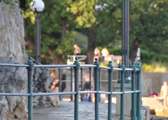 Azureo With Ocean View דירה *