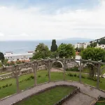 Azureo With Ocean View By Stadtlandnest アパート
