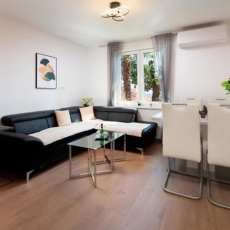 Azureo With Ocean View Opatija