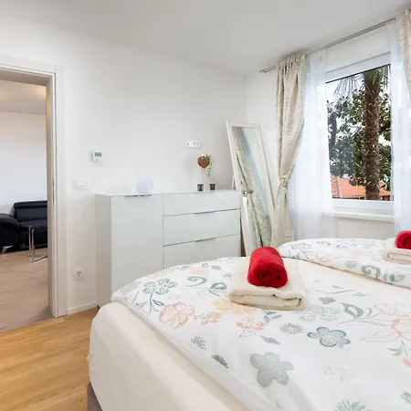 Azureo With Ocean View *