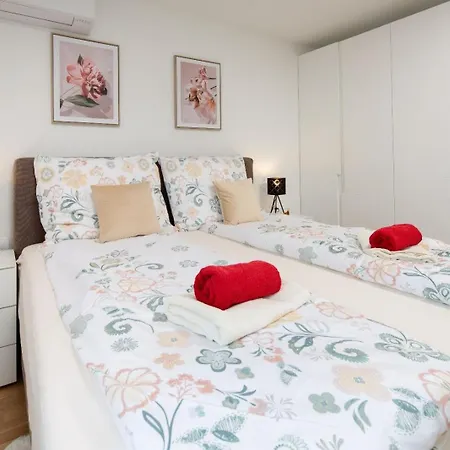 Apartment Azureo With Ocean View By Stadtlandnest *