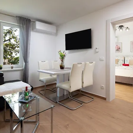 Azureo With Ocean View By Stadtlandnest * Opatija