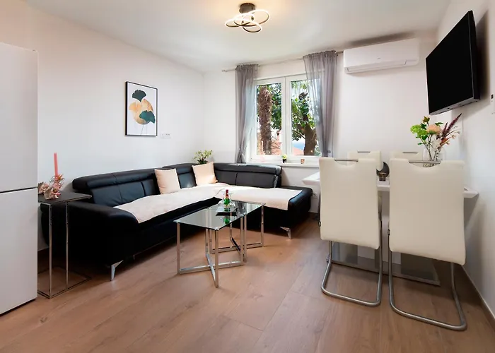 Azureo With Ocean View Opatija