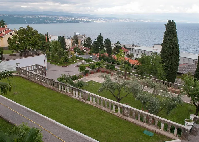 Azureo With Ocean View Opatija